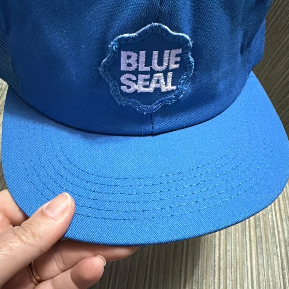 Vintage Blue Seal Feeds Mesh Foam Trucker Hat Cap Agriculture Adjustable Snapbac
